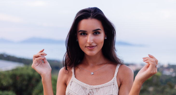 Srebrne naszyjniki – dodatek do codziennej stylizacji