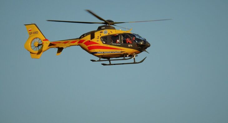 Loty widokowe helikopterem – ekscytująca przygoda dla odważnych