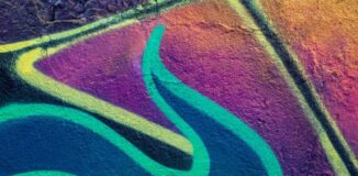 Czyszczenie graffiti – kiedy warto skorzystać z profesjonalnych usług?